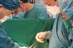 Quảng Ninh: Cứu sống cô gái vỡ gan nguy kịch, 2,5 lít máu tràn ổ bụng