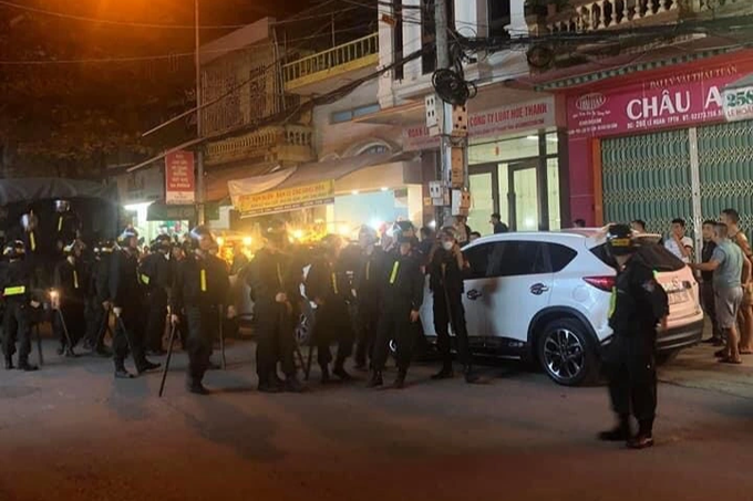 Cảnh sát khám xét nhà đại ca giang hồ ở Thanh Hóa